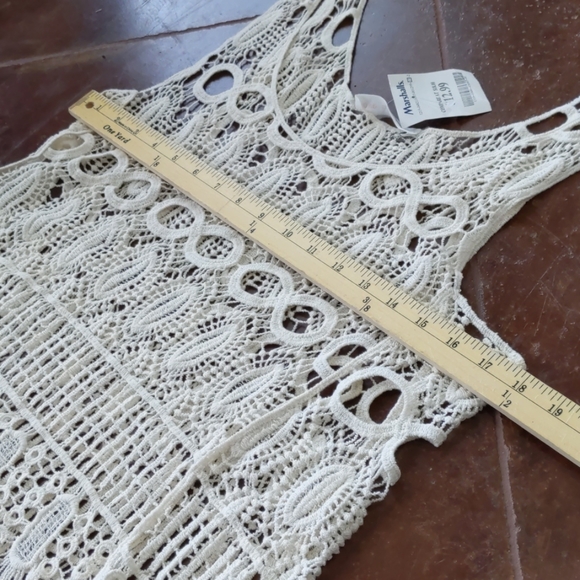 Love tree Cream crochet sleeveless boho top - Picture 6 of 8